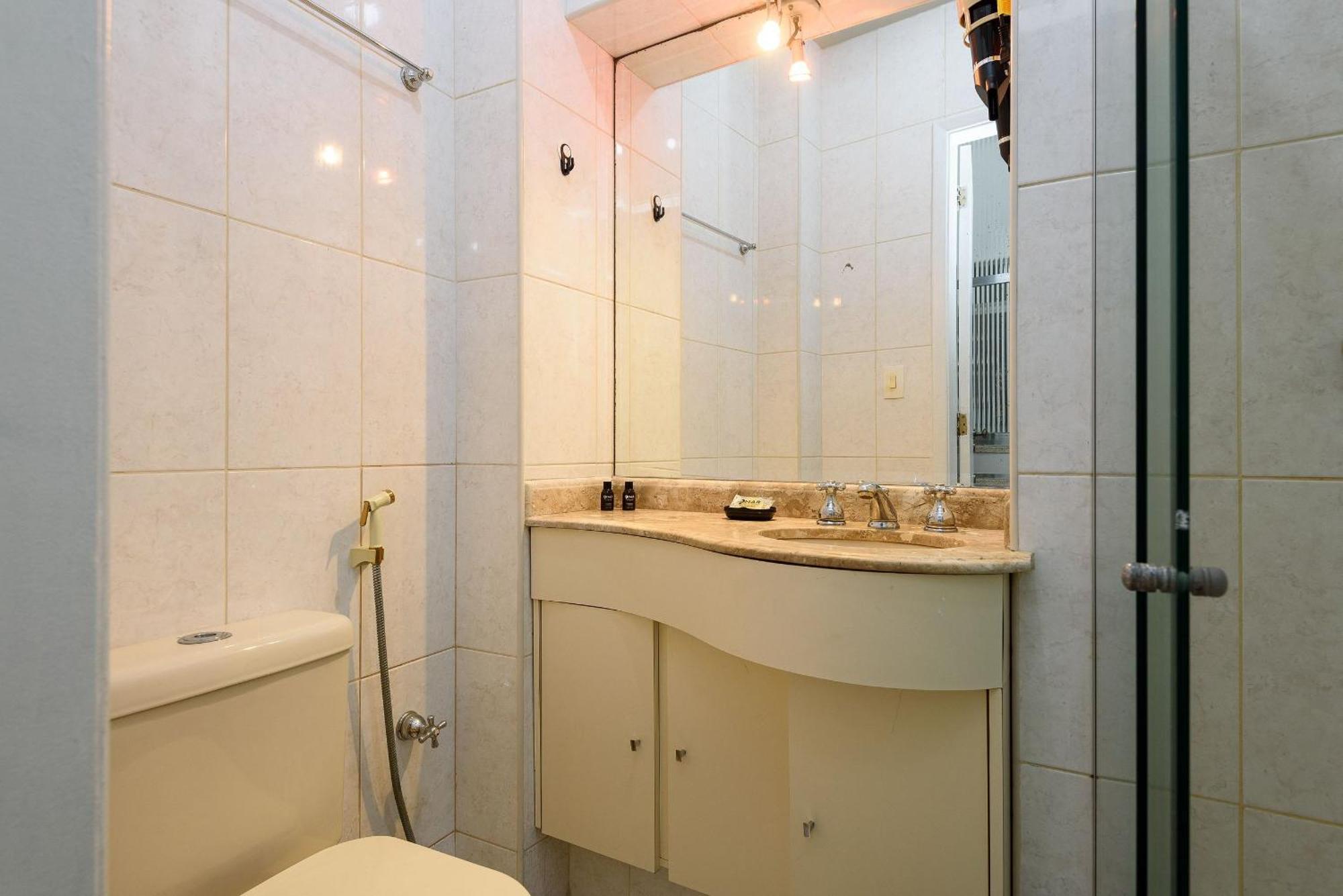 2qtos Em Copacabana A 170m Da | Fs 42/505 Apartamento